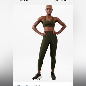 Athleta Interval stash 7/8 tight